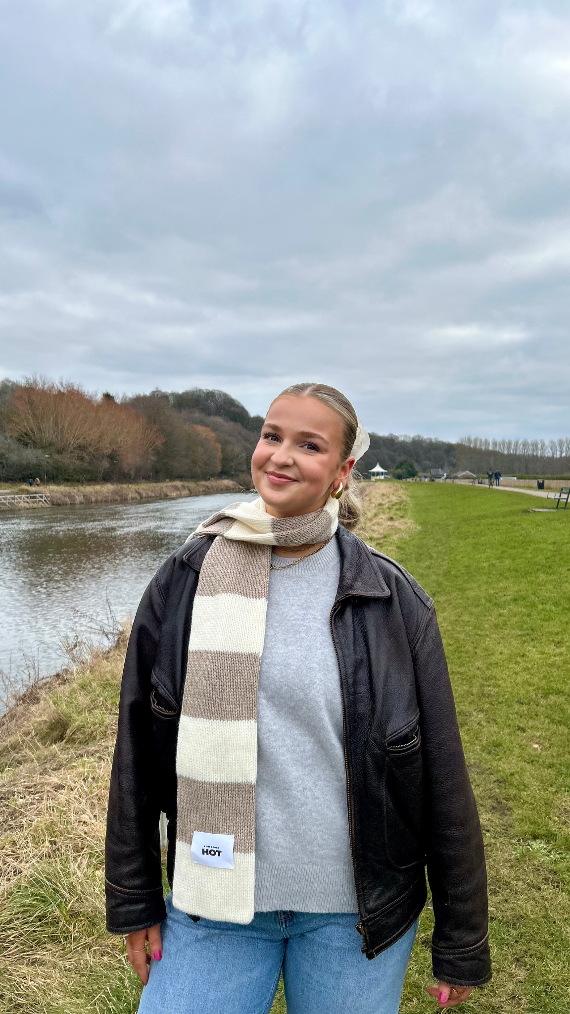 The YLH Scarf - Beige & Cream