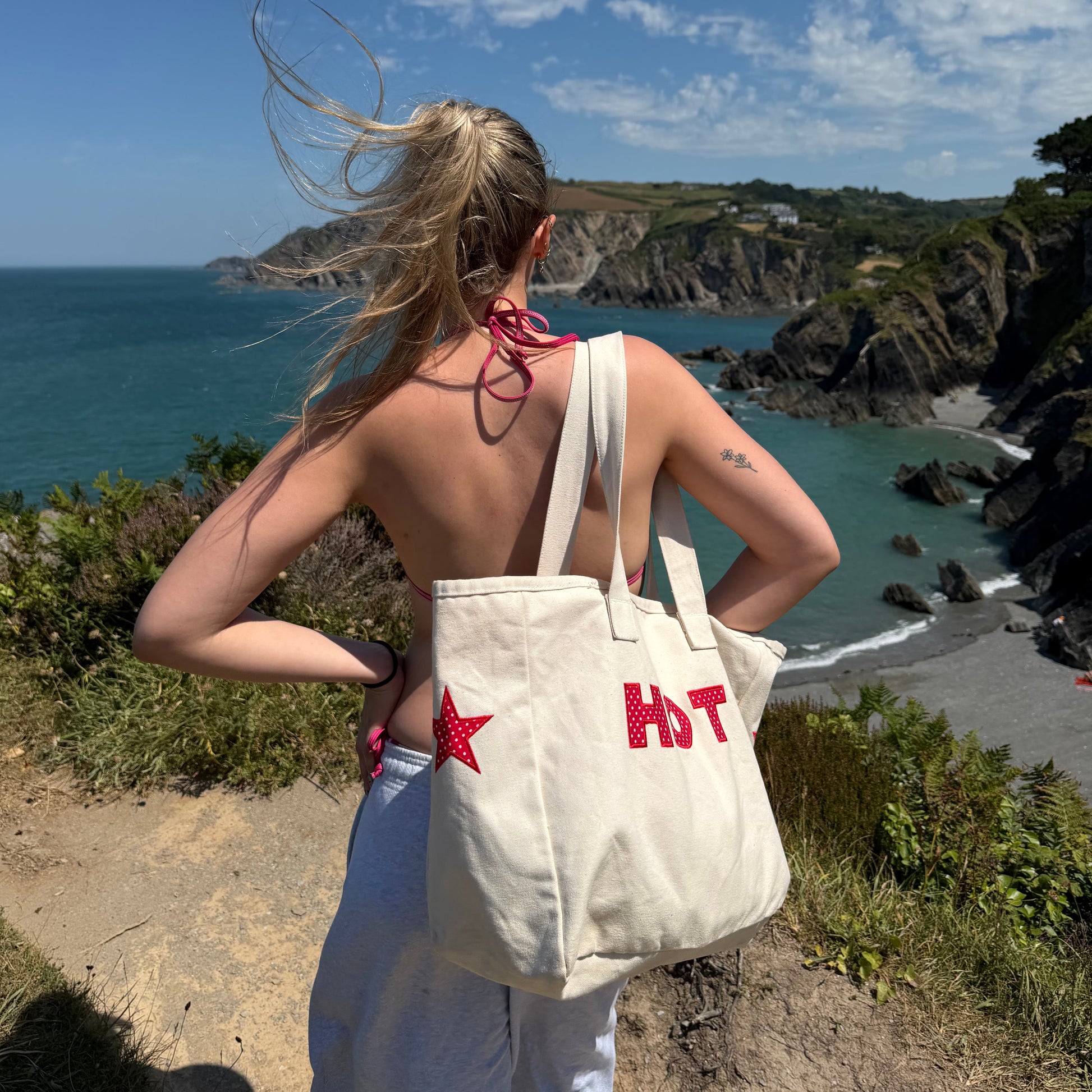 The HOT Beach Bag - Red